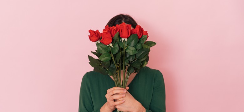 Najpiękniejsze życzenia na Dzień Kobiet 2026. Gotowe teksty do wysłania dla mamy, babci, partnerki i koleżanki z pracy