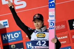 Kobayashi nadal liderem listy płac Pucharu Świata w skokach narciarskich