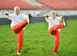 Groźne upadki na starość. Rady dla seniorów