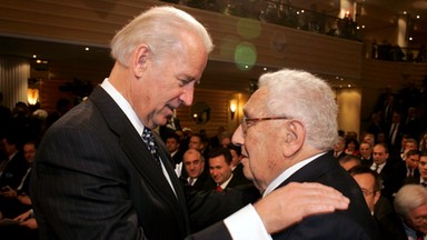 "Często nie zgadzaliśmy się mocno". Joe Biden wspomina Henry'ego Kissingera