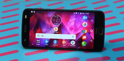 Przekształć swój telefon z Moto Z2