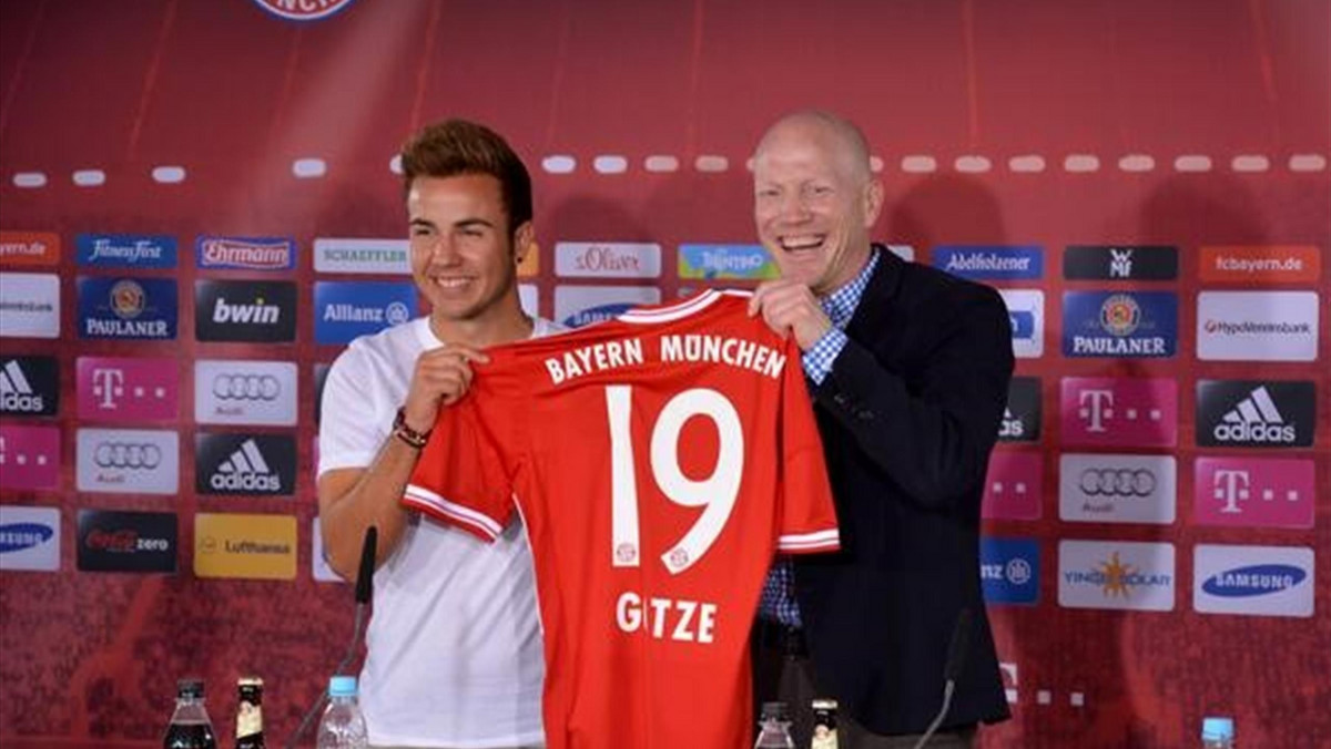 Latem 2013 roku Mario Goetze opuścił Borussię Dortmund i przeniósł się do odwiecznego rywala Bayernu Monachium. Dziś reprezentant Niemiec przyznaje, że podjąłby inną decyzję i został na Signal Iduna Park. Ofensywny pomocnik powrócił do Borussii w obecnym oknie, co było jedną z największych niespodzianek transferowych.