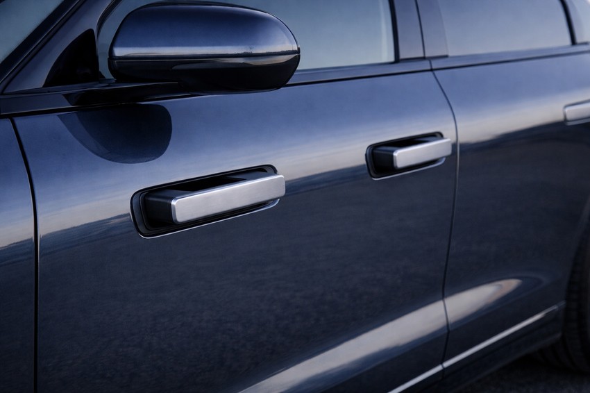 Japanci povlače automobile iz bezbednosnih razloga