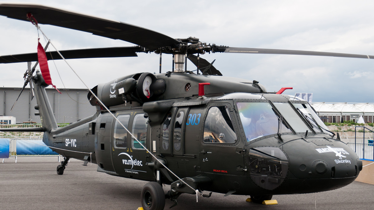 Airbus Helicopters wyraża "rozczarowanie" decyzją o zakupie przez polską policję dwóch śmigłowców Black Hawk produkowanych przez amerykańską firmę Sikorsky, należącą do koncernu Lockheed Martin. Airbus podkreślił w komunikacie, że wybrana procedura przetargowa była bezprawna. Jak informował wcześniej "Nasz Dziennik", negocjacje były prowadzone w trybie z wolnej ręki.