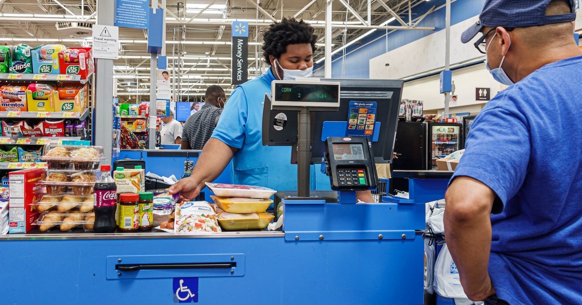 Walmart vs Target When it comes to groceries it's not really a