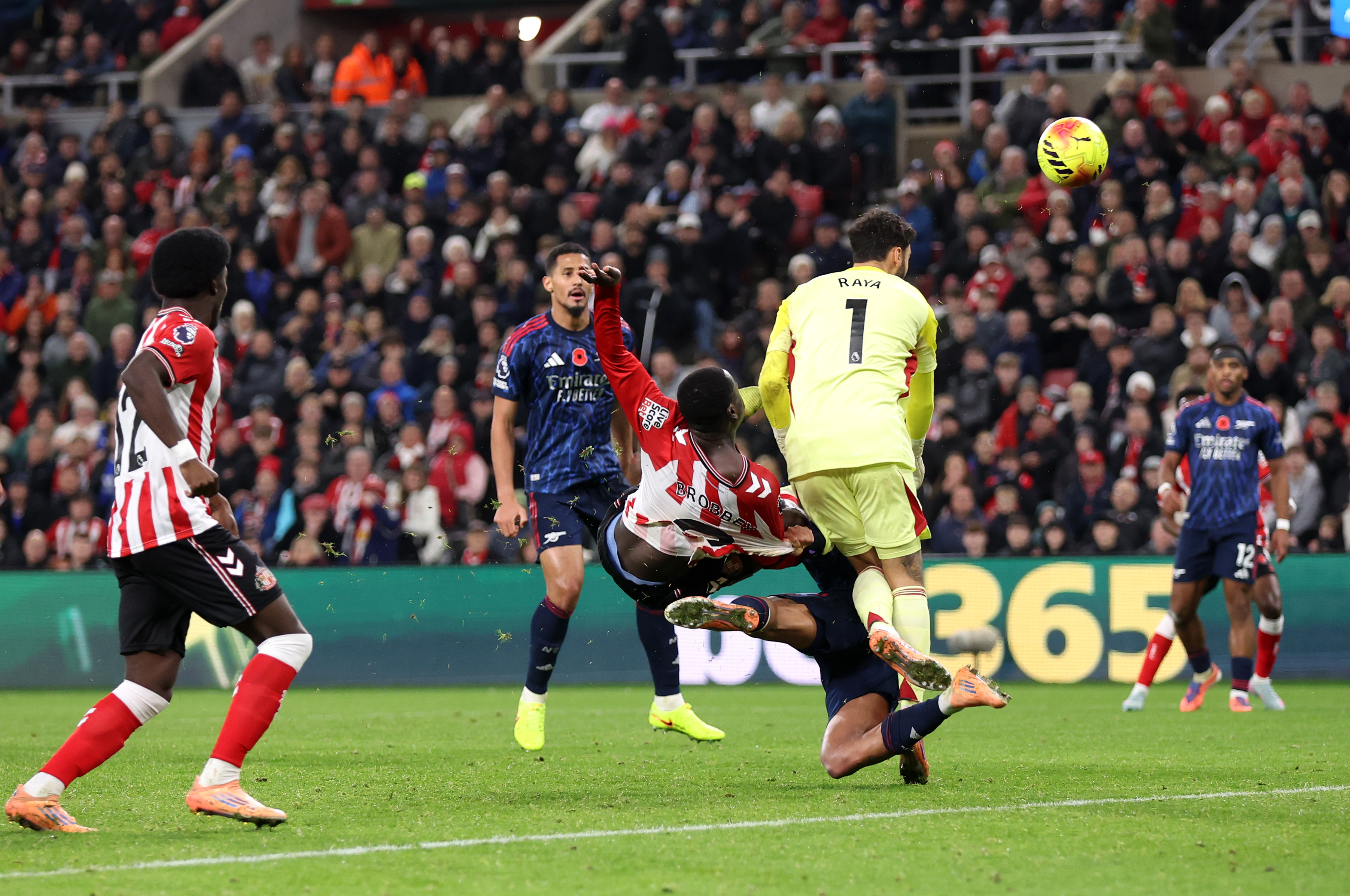 Brobbey scoort in de 94e minuut: Sunderland verrast Arsenal met 2-2