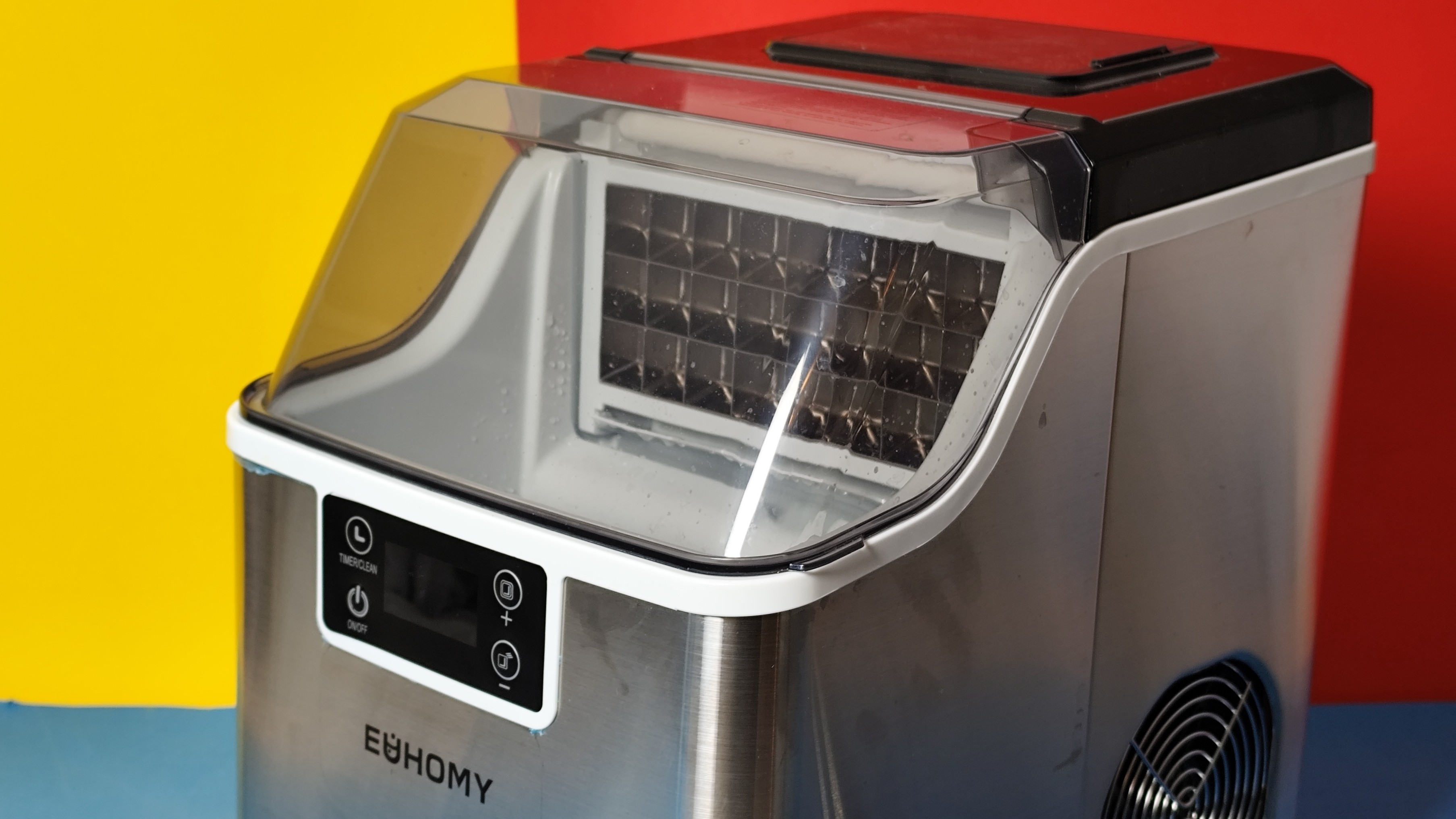 Top 7: Die beste Eiswürfelmaschine im Test – Eiswürfel in 10 Minuten ab 60 Euro