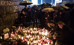 Miasto upamiętni śmierć Piotra Szczęsnego. Na pl. Defilad pojawi się tablica