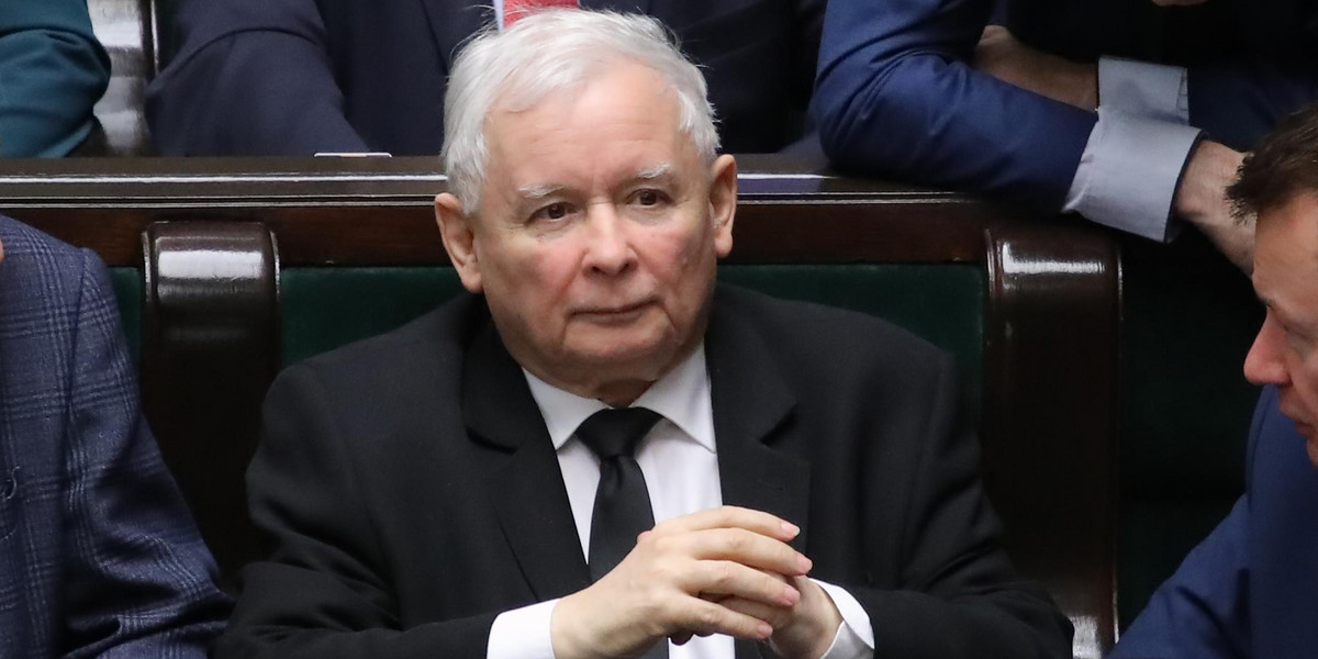 Sondaż: Kaczyński powinien zostać zdymisjonowany