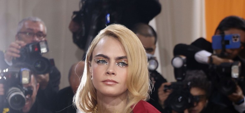 Totalny... brak ubrania: Cara Delevingne w najodważniejszej stylizacji na gali MET 2022. FOTO