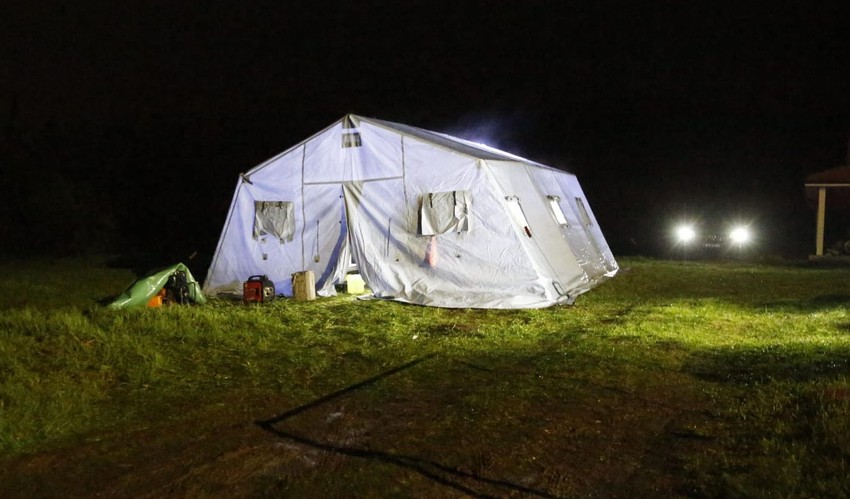 Šatori ispred kuće gde je nestala Danka