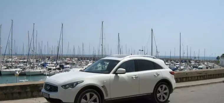 Infiniti FX30d: diesel do "szpanu"