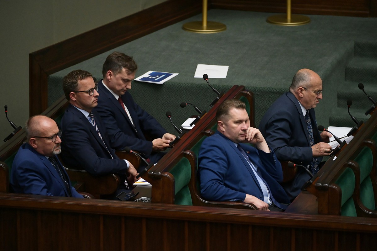 Sejm uchwalił ustawę w sprawie czternastej emerytury