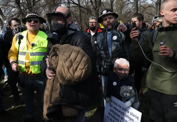 Rocznicy katastrofy smoleńskiej towarzyszą demonstracje przedsiębiorców. "Są kolejni zatrzymani"