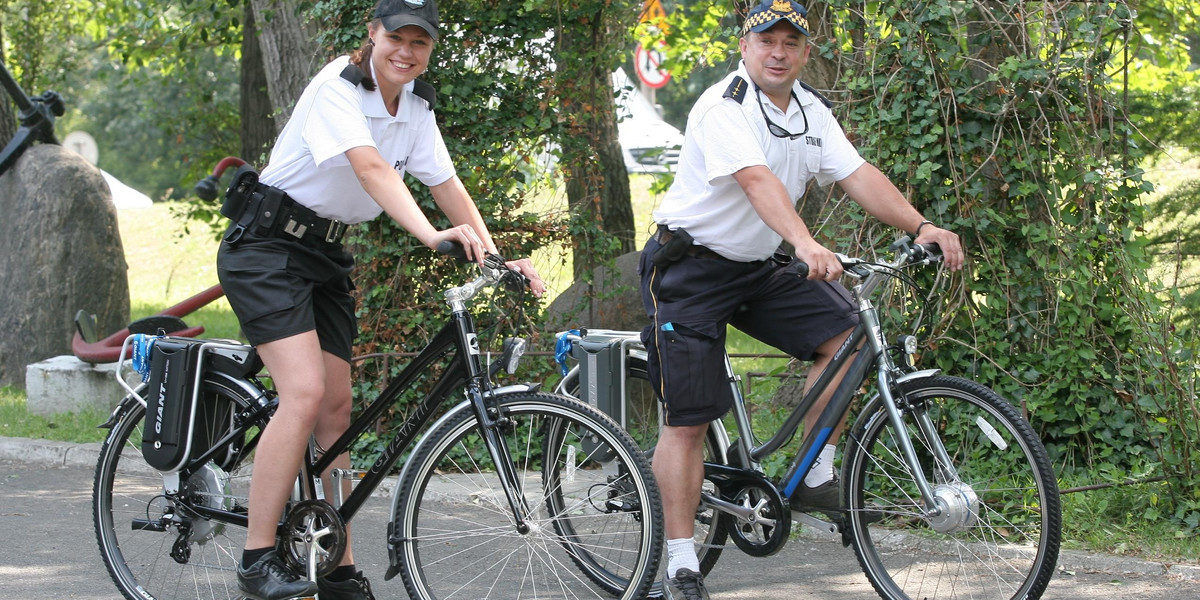 Policjanci na rowerach będą patrolować Nowe Zoo