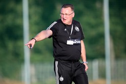 Michniewicz: Podoba mi się wynik, ale do zadowolenia daleka droga