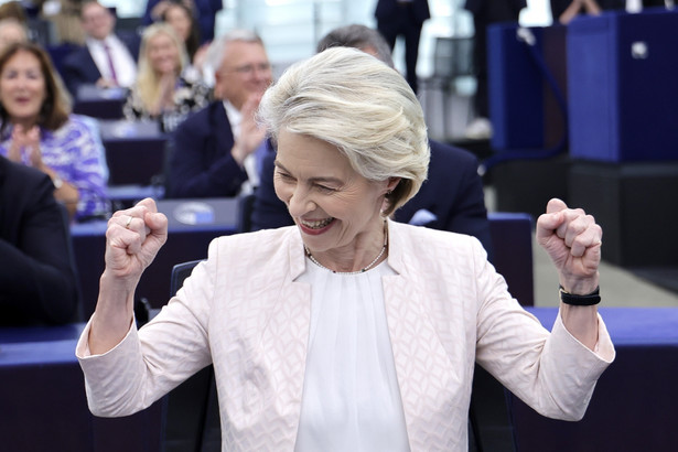 Głosowanie w Parlamencie Europejskim. Ursula von der Leyen pozostanie na stanowisku