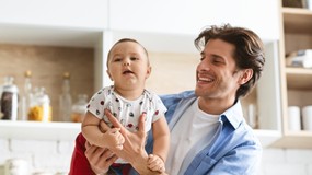 Urlop ojcowski 2026 – ile dni, kto może skorzystać i na jakich zasadach