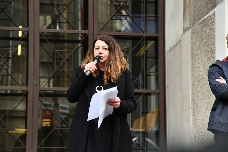 Protest ispred Apelacionog suda zbog oslobađajuće presude za ubistvo Slavka Ćuruvije