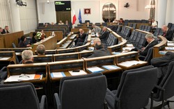 PiS stawia na Pupę i apeluje do SP: Wycofajcie Ziobrę