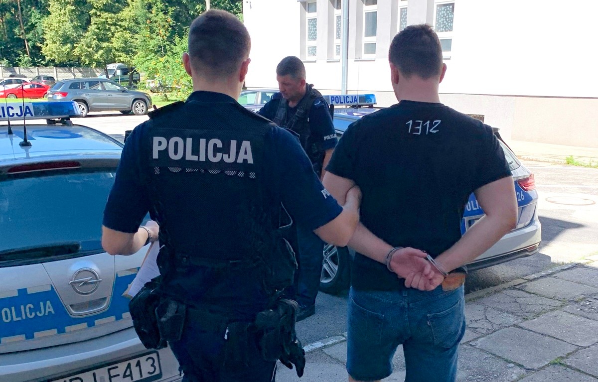 Miał 4 zakazy sądowe. W ten sposób chciał wykiwać policjantów podczas kontroli