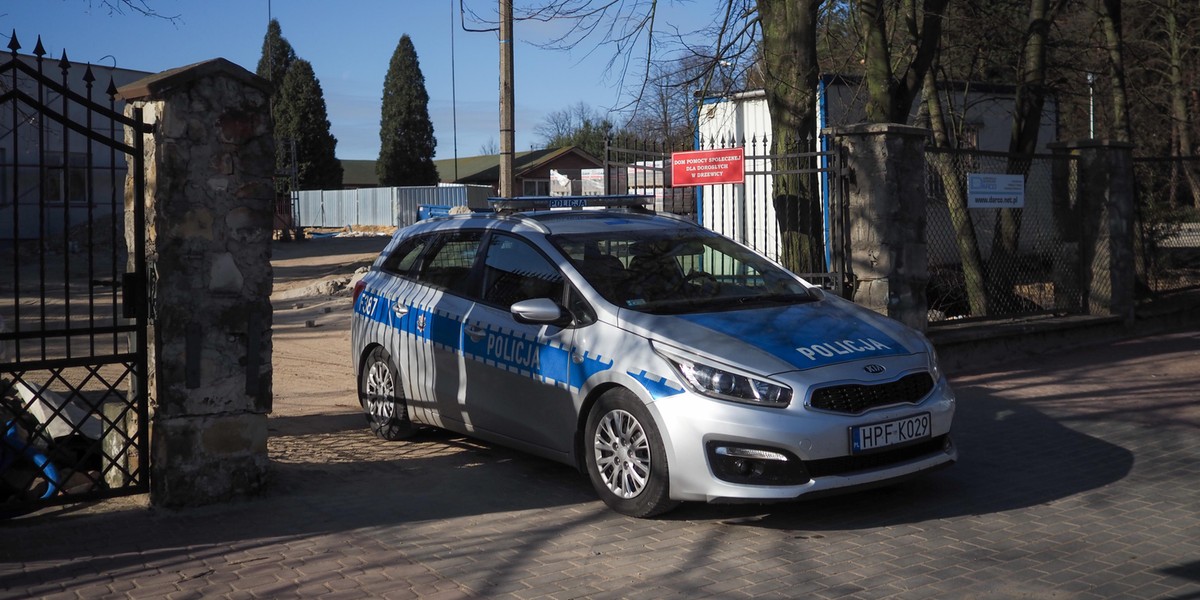 Koronawirus w Polsce. Policjant z Drzewicy zakażony