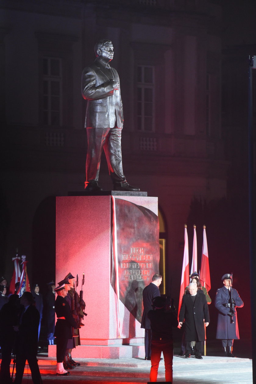 Święto Niepodległości. Odsłonięcie pomnika Lecha Kaczyńskiego