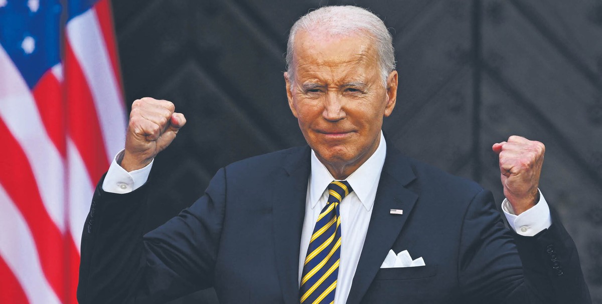 Za mało lub zbyt dużo odwagi – prezydent Joe Biden w USA jest krytykowany w sprawie Ukrainy z dwóch stron ze skrajnych pozycji.