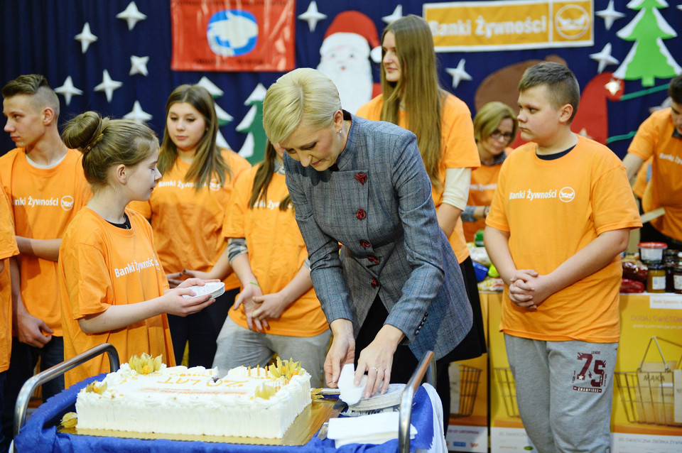 Agata Duda wspierają Banki Żywności