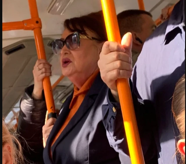 Opljačkali je, pa odmah SKINULI NOVAC sa njenih računa: Nada Macura doživela NEVIĐENU TRAUMU u gradskom prevozu, do danas se nije oporavila!
