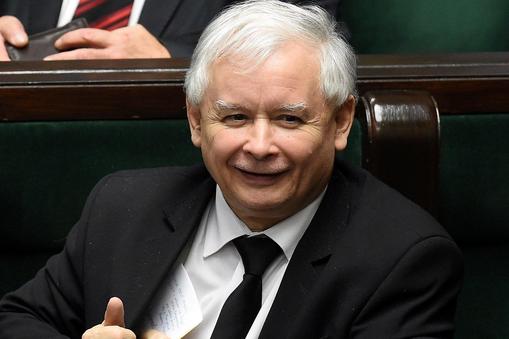 Jarosław Kaczyński wesoły uśmiech