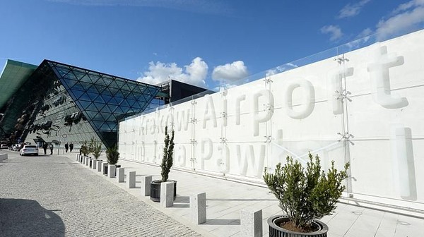 Międzynarodowy Port Lotniczy Kraków-Balice obsłużył w minionym roku 7,4 mln pasażerów