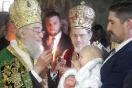 Kada se OVAJ POTOMAK KARAĐORĐA krstio, PATRIJARH IRINEJ ostao u čudu šta je dečak uradio: Odmah mu PREDVIDELI SUDBINU, a čim se rodio, oglasilo se 49 CRKVENIH ZVONA