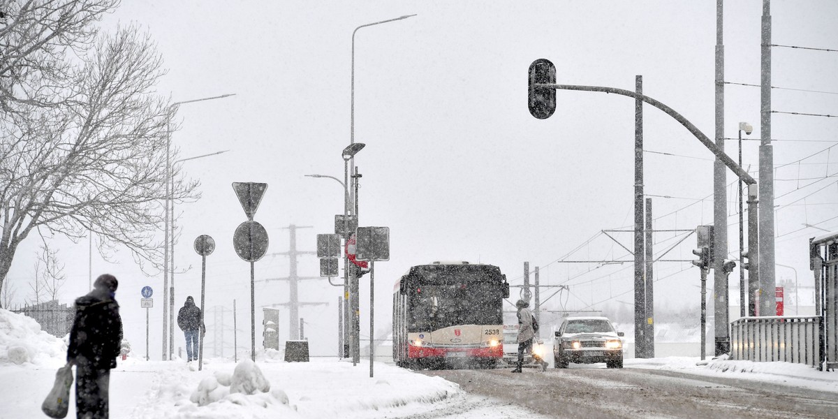 Ostrów Wielkopolski. Mężczyzna zmarł na przystanku autobusowym. Zdjęcie ilustracyjne.