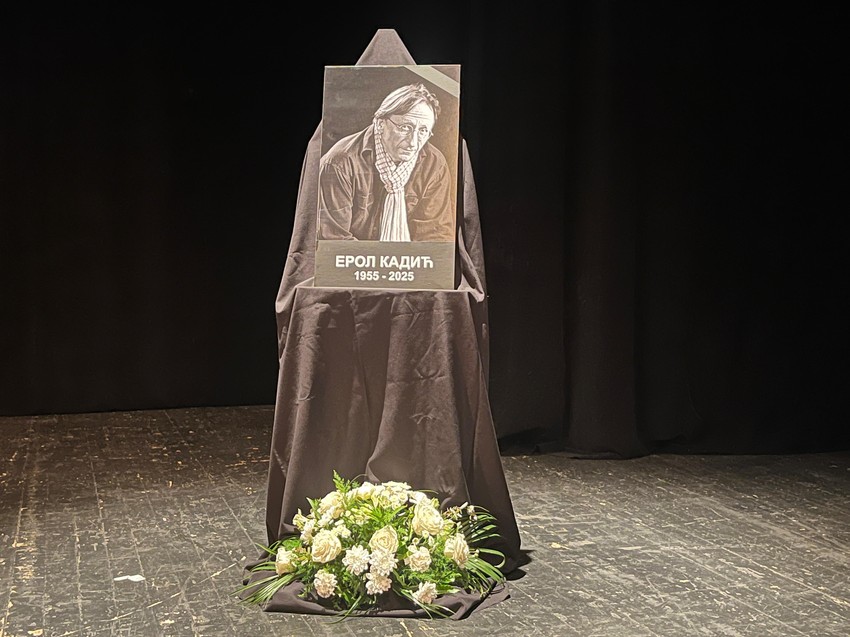 Glumci stigli na komemoraciju Erola Kadića