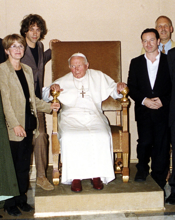 Bono z wizytą u papieża Jana Pawła II w 1999 r.