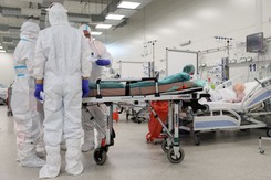 Ekspert: Nie kontrolujemy już nowych zakażeń SARS-CoV-2