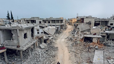 SYRIA’S SCARS The town of Afis, which has sustained widespread destruction due to heavy fighting and airstrikes by pro-regime forces, in the northwestern Idlib province