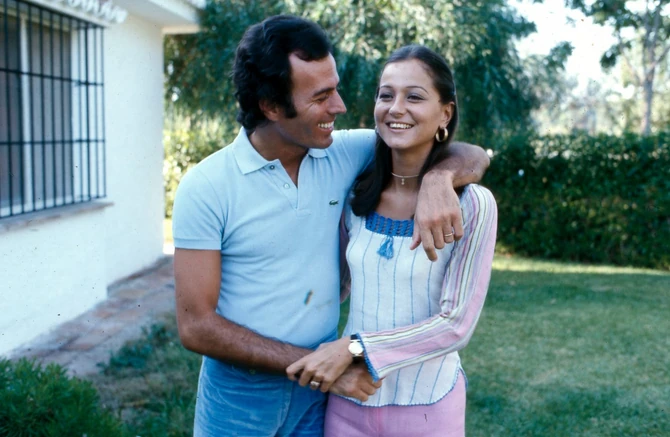 Hulio Iglesijas sa bivšom suprugom