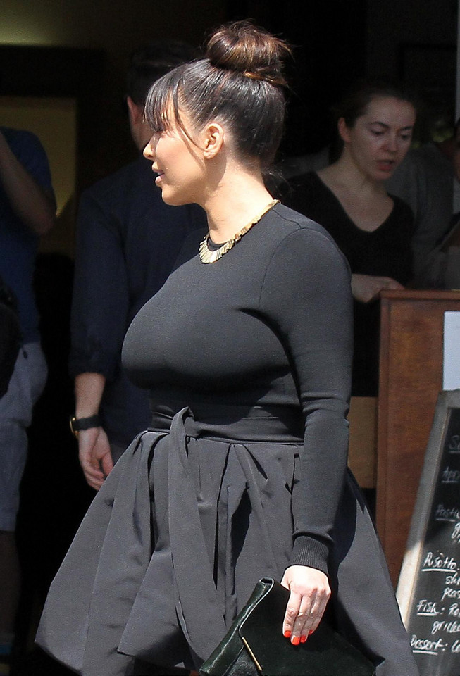 Kim Kardashian bez stanika
