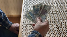 waloryzacja emerytury 2026 - tabela netto. jakie podwyżki po waloryzacji emerytur 1 marca 2026? jak policzyć emeryturę po waloryzacji? zus kalkulator nowe emerytury 2026 gov