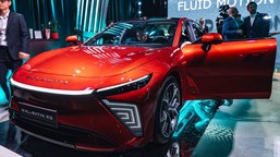 nowa marka hitem 2026. pierwszy salon już sprzedaje. jakie ceny? 2 modele do wyboru