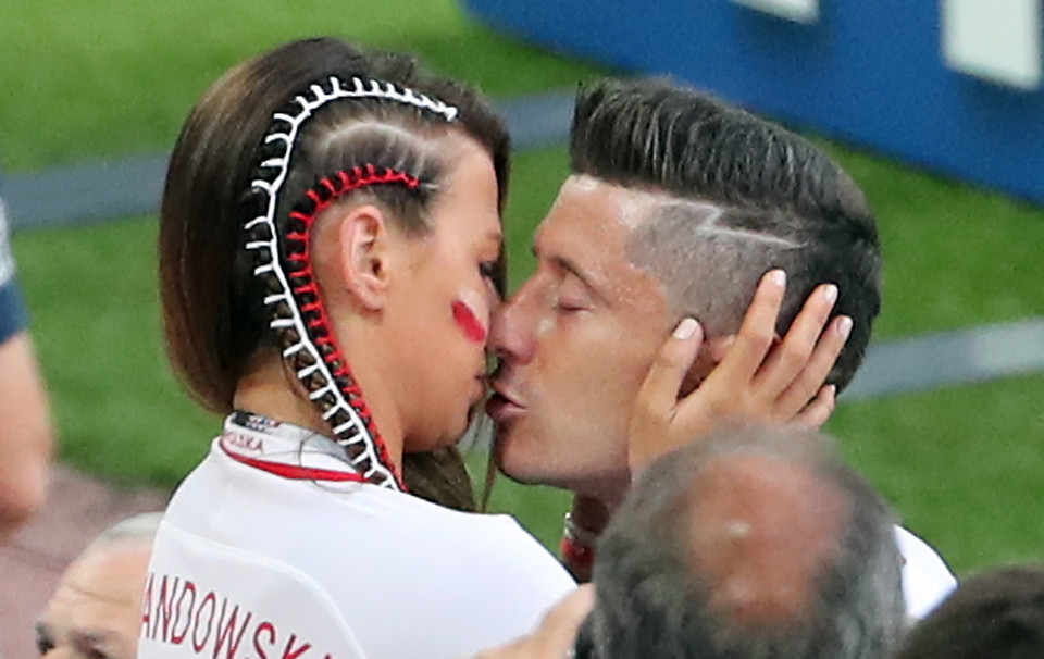 Mundial 2018: Anna Lewandowska pociesza Roberta po meczu z Senegalem