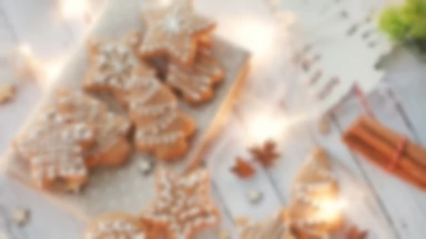 Pierniczki  z lukrem - zapach zbliżających się świąt