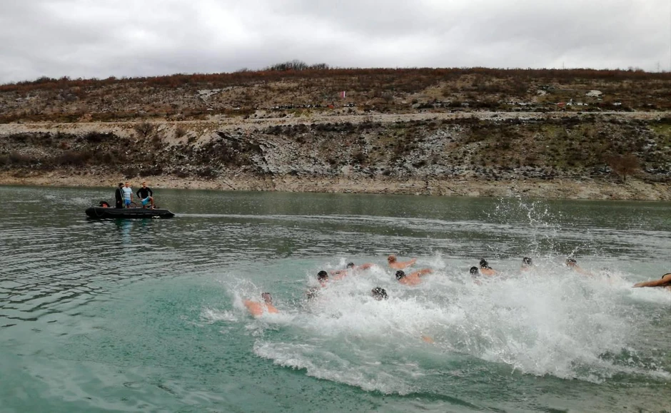 U Bileći do časnog krsta prva stigla planinarka Ivana Tabaković