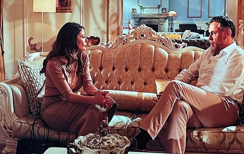 Ana Mihajlovski u seriji "Dinastija"