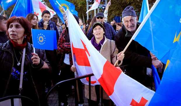 Pristalice Gruzijskog sna na protestu u Tbilisiju 23. oktobra