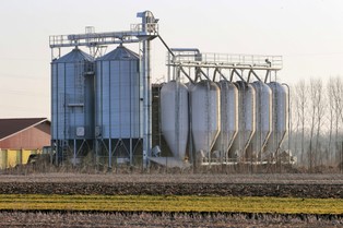 Kernel szacuje, że odbudowa zniszczeń po rosyjskim ataku potrwa co najmniej 12 miesięcy