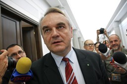 Pawlak o projektach ws. aborcji: Prawo nie rozwiąże wszystkich problemów