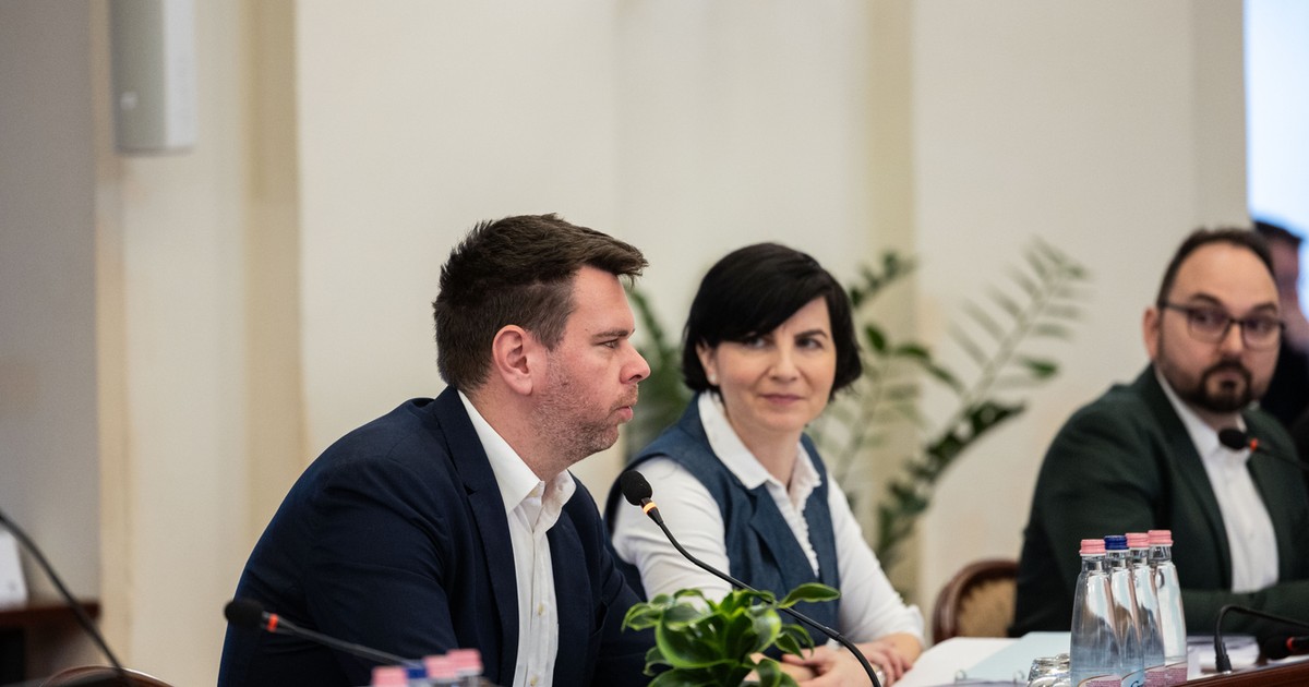 Több sétálóutca lesz Erzsébetvárosban: Vitézy Dávid és Niedermüller Péter tárgyalóasztalhoz ültek